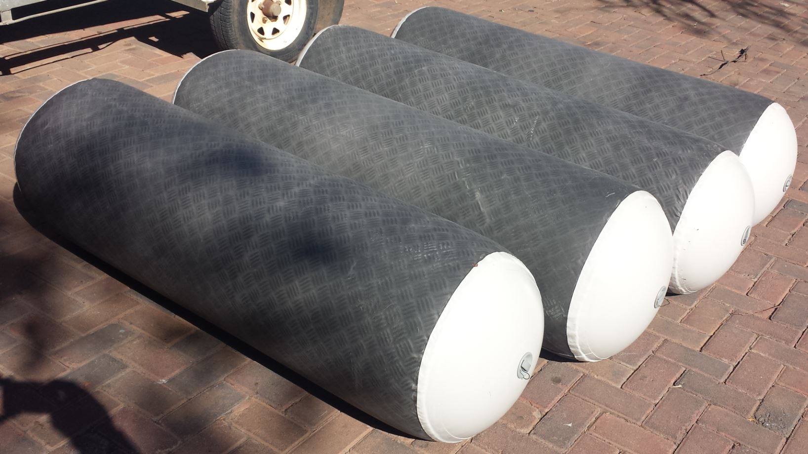 Carel Scheepers  - Beach boating roller for large commercial fishing boats (6)