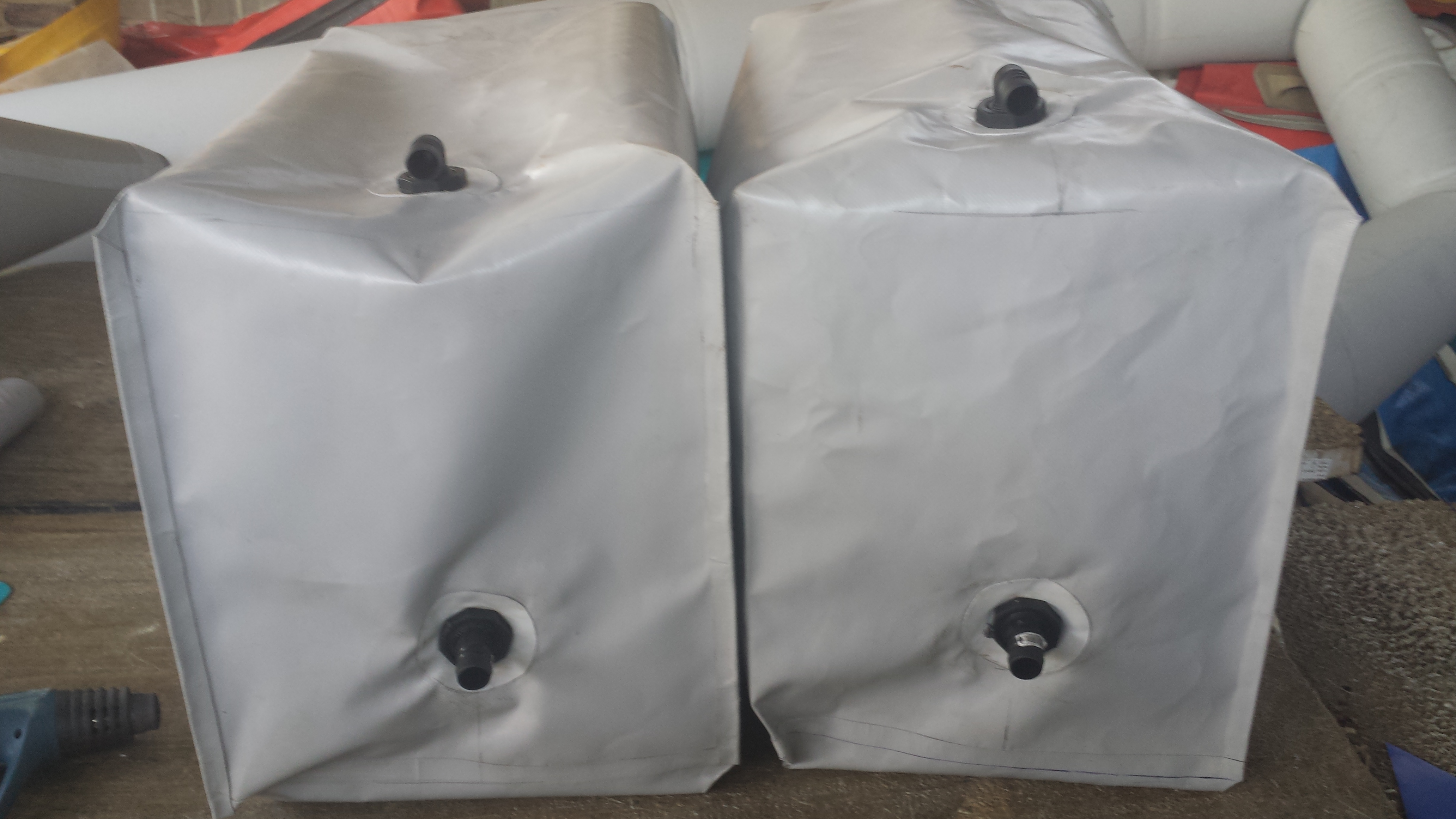 Carel Scheepers  - Water balast bags to increase boat's wake for water sport - Copy